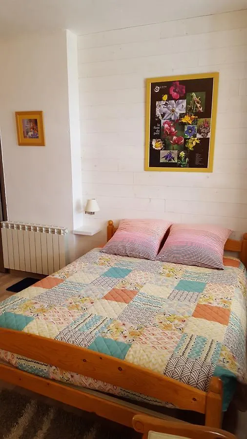 Maison D'Hote La Rotonde Des Granes Guest House La Batie-Neuve France